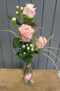 Very Cute Mothers day Flowers at Tussie Mussie